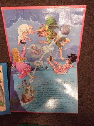 Lote de libros infantiles desplegables.