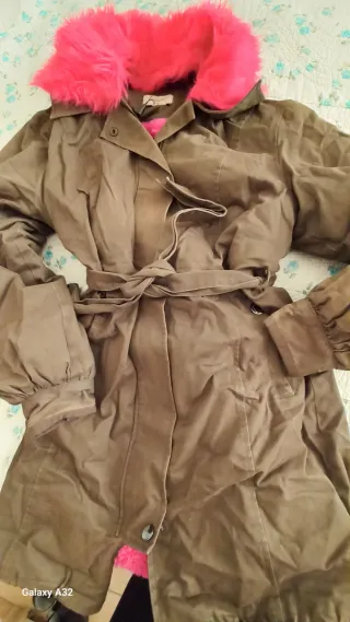 #Parka verde oliva con capuccio rosa #giaccone