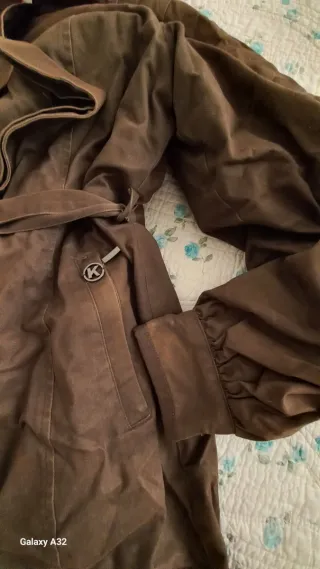 #Parka verde oliva con capuccio rosa #giaccone