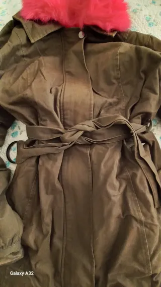 #Parka verde oliva con capuccio rosa #giaccone