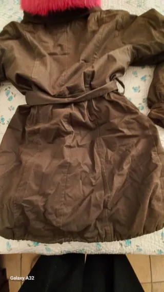 #Parka verde oliva con capuccio rosa #giaccone