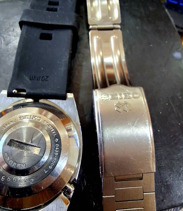 Reloj Seiko Quartz LC Digital Plata Negro años 80