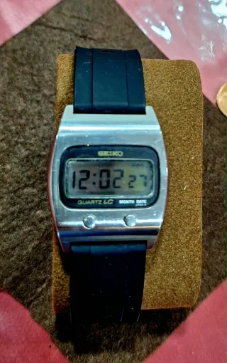 Reloj Seiko Quartz LC Digital Plata Negro años 80