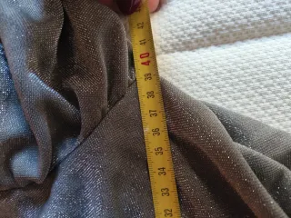 Top brillante Pull&Bear gris plata