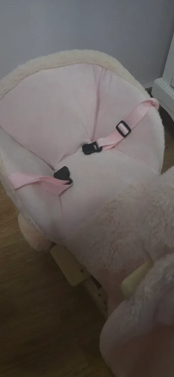 Conejito balancín rosa