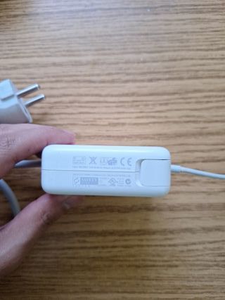 Cargador de Macbook Precio negociable