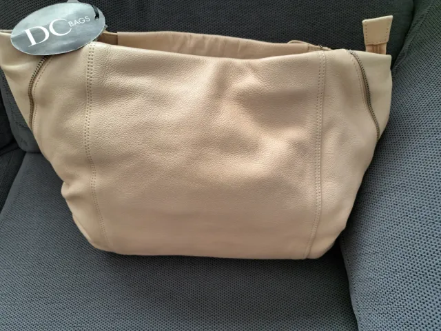 Bolso de piel beige