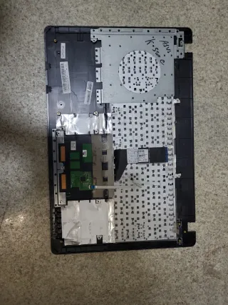 Tastiera e scocca Asus K550C