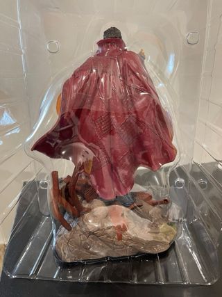 Figura Dr. Strange PVC Diorama Avengers