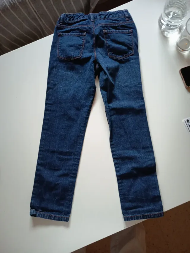 Vaqueros niña. 6-8 años.