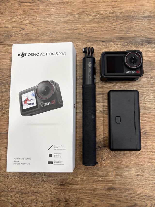 DJI Osmo Action 5 Pro Adventure combo