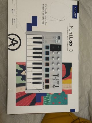 Arturia Minilab 3 Controlador MIDI