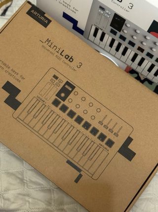Arturia Minilab 3 Controlador MIDI