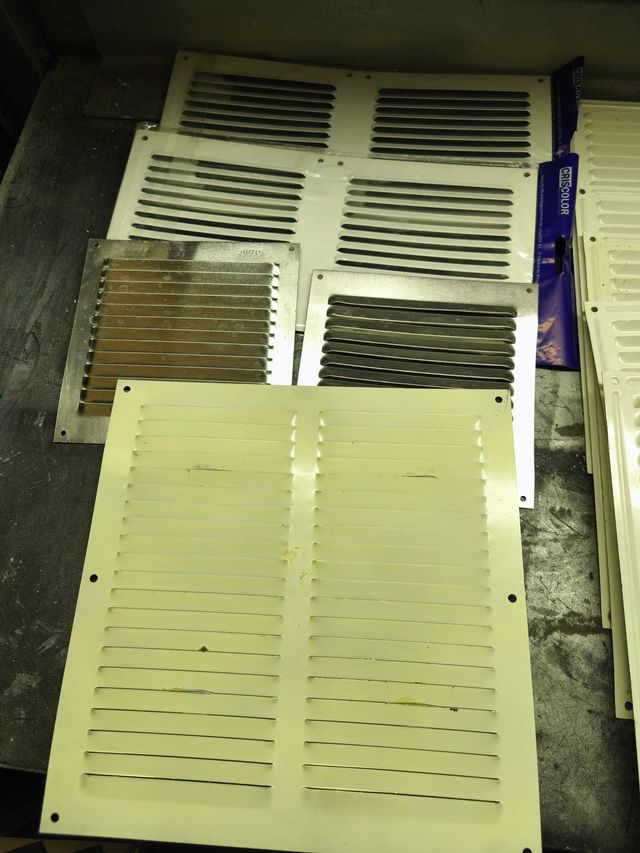 Rejillas de ventilación metálicas