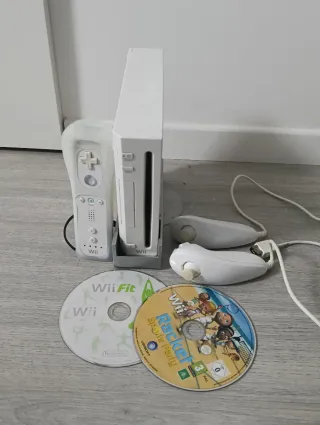 Nintendo Wii Bianca + Giochi e Accessori