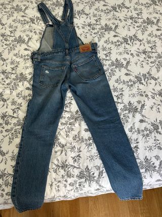 Peto vaquero Levi's pitillo azul