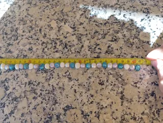 Hilo de perlas naturales rosas, turquesas y blanca