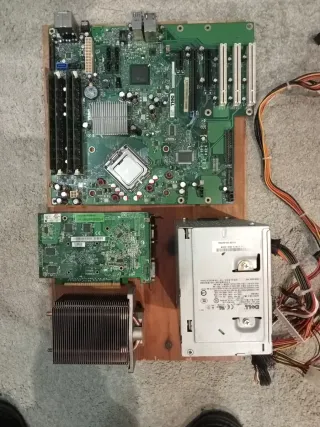 Lote Dell WG855: Placa, Core2Duo, 4GB DDR2, 375W