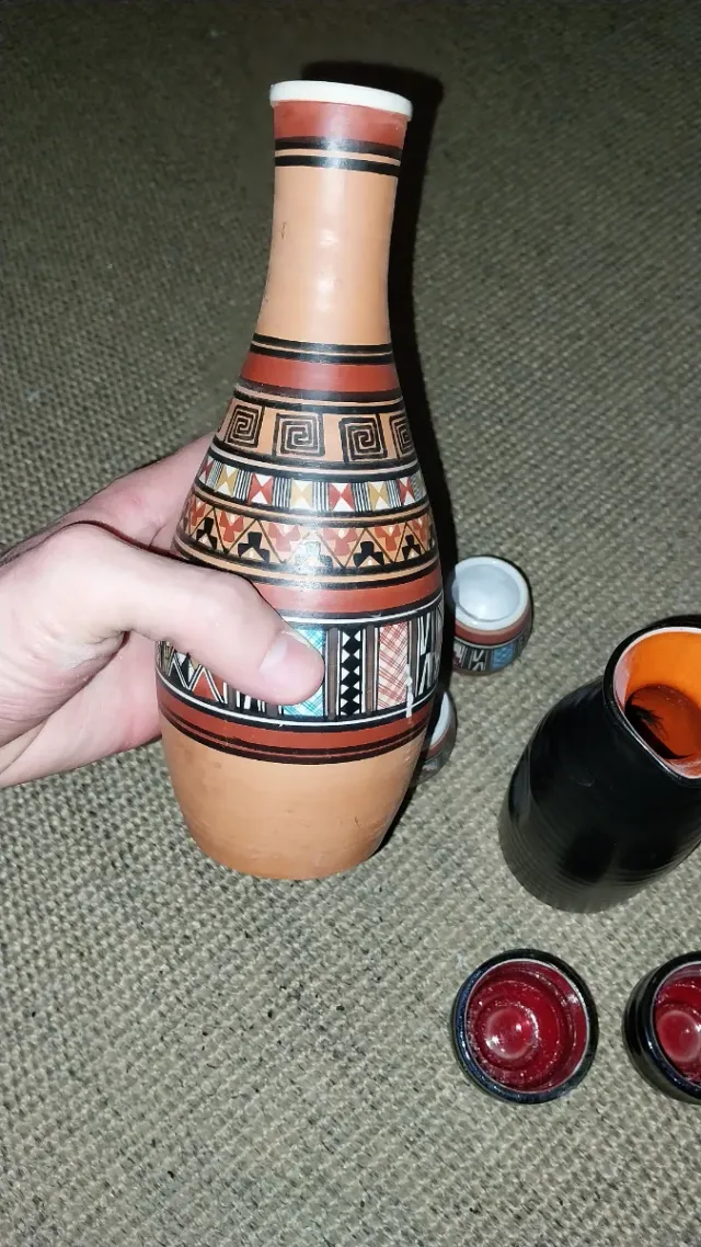 Juego de 2 jarras y 7 vasos de saque