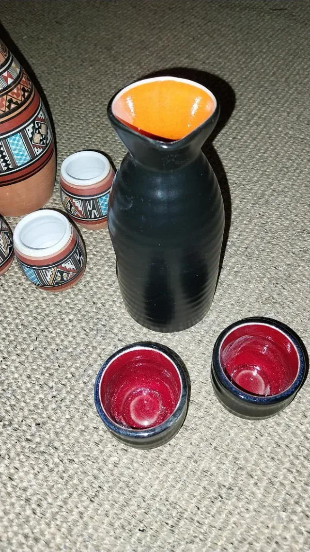 Juego de 2 jarras y 7 vasos de saque