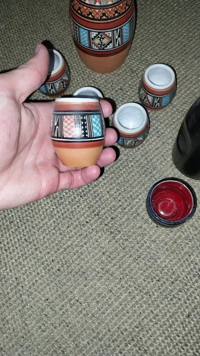 Juego de 2 jarras y 7 vasos de saque