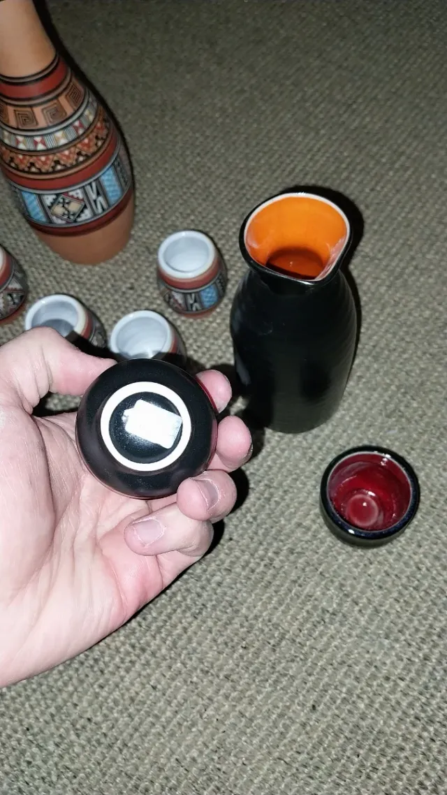 Juego de 2 jarras y 7 vasos de saque