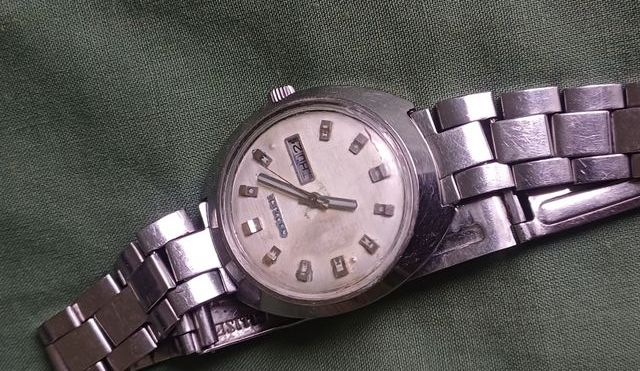 Reloj Citizen Vintage Plata