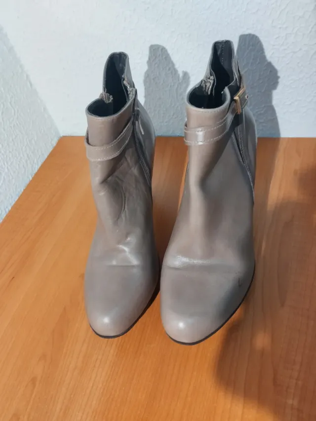 Botines de piel beige/gris, nuevos