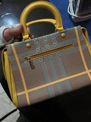 Borsa a mano donna mai usata