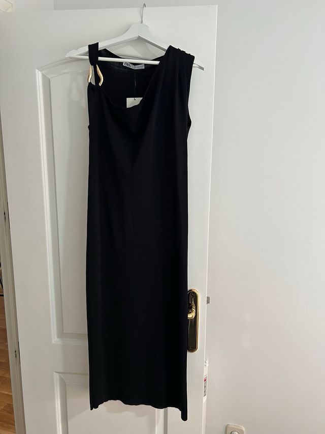 Vestido negro Zara fiesta cóctel