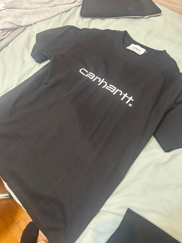 Camiseta Carhartt Negra Logo Blanco