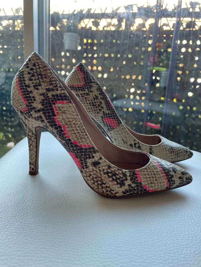 Zapatos de tacón “estileto “ estampado serpiente