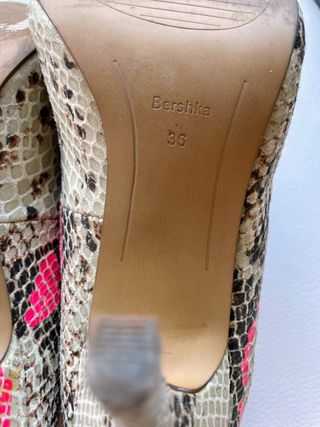 Zapatos de tacón “estileto “ estampado serpiente