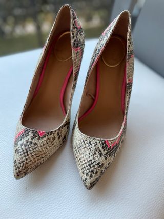 Zapatos de tacón “estileto “ estampado serpiente