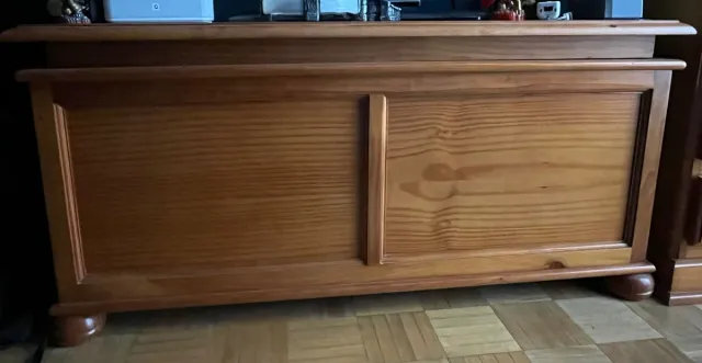 Arcón de madera maciza