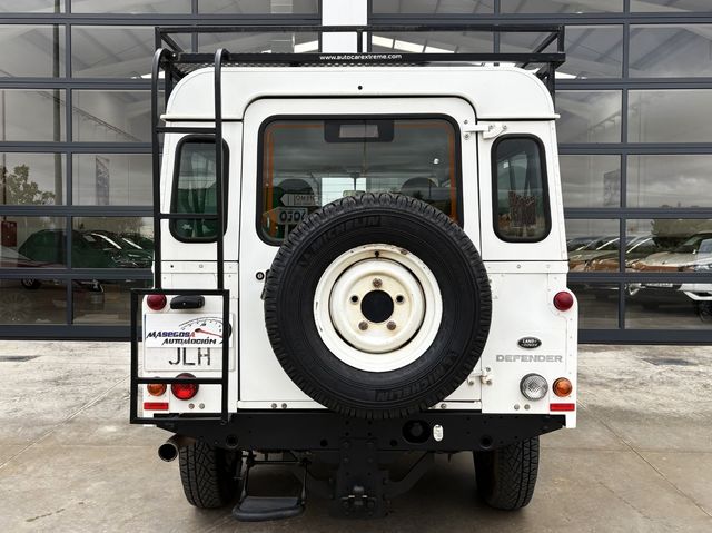 Land Rover Defender 110 SW SE 122CV