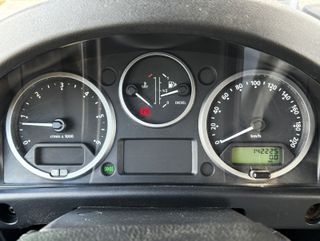 Land Rover Defender 110 SW SE 122CV