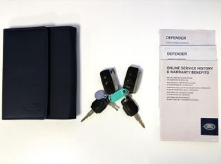 Land Rover Defender 110 SW SE 122CV