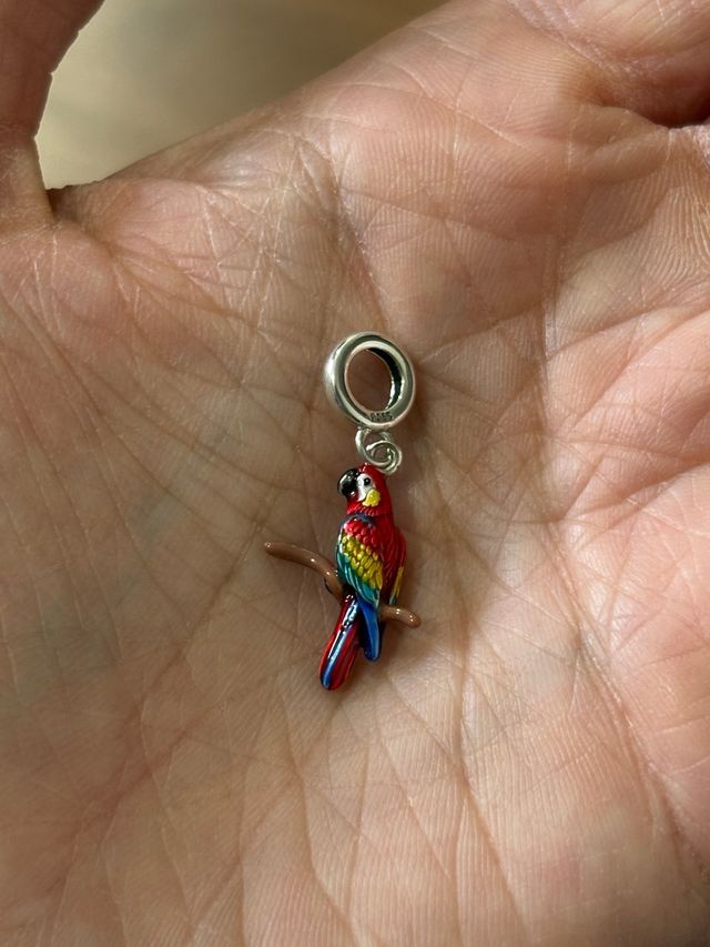 Colgante loro esmaltado para pulsera Pandora