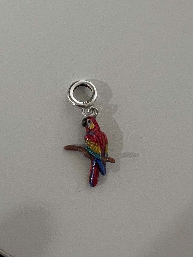 Colgante loro esmaltado para pulsera Pandora