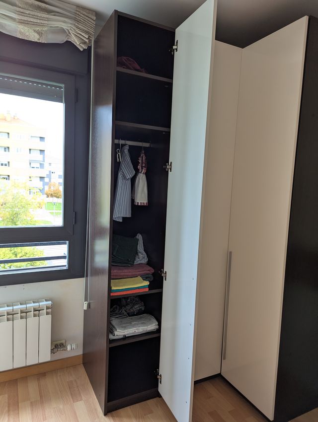 Armario esquinero madera