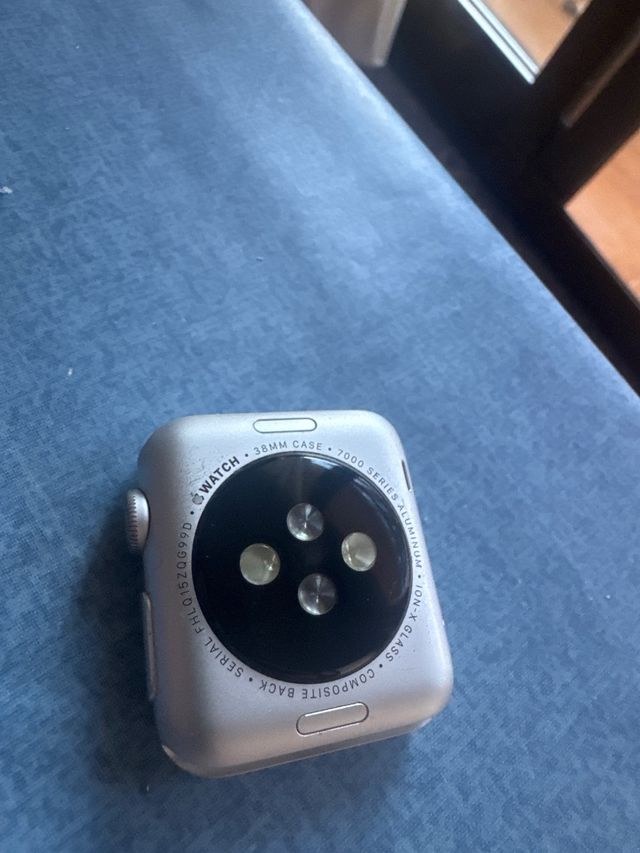 Apple Watch Series 7000 38mm + 2 correas