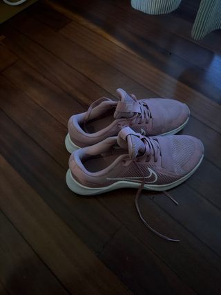 Zapatillas Nike CrossFit Rosas y Blancas