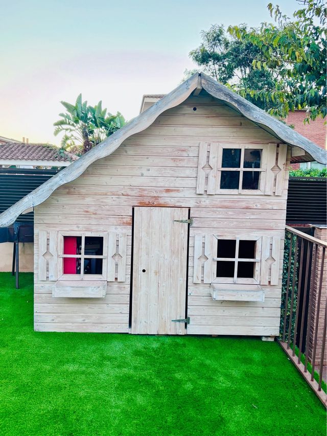 Casita de madera infantil