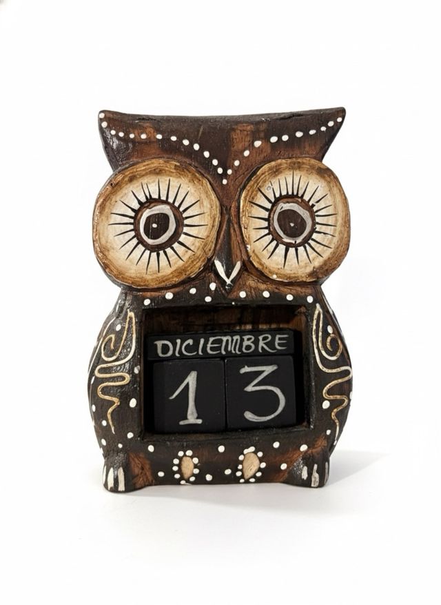 Calendario Búho de Madera