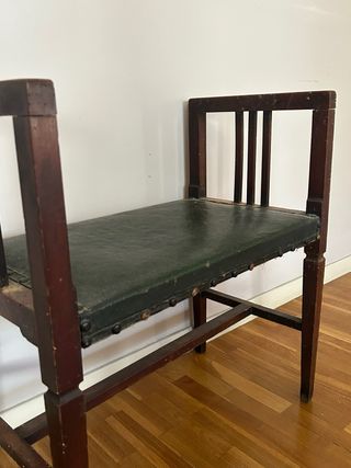 Banco antiguo madera y piel