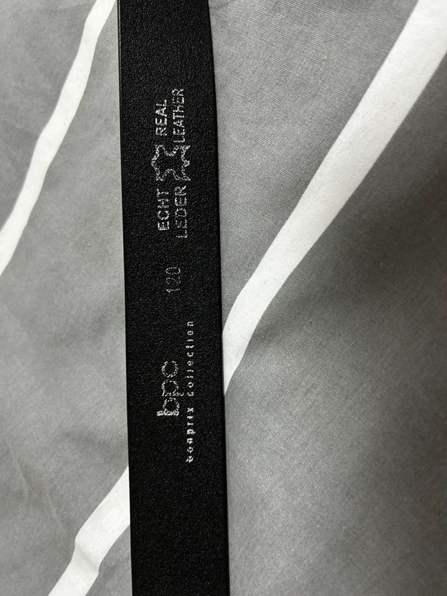 Cinturón de cuero negro 120cm