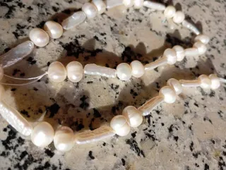 Hilo de perlas blancas naturales