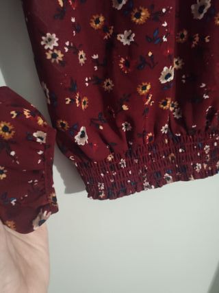 Blusa estampada floral manga larga