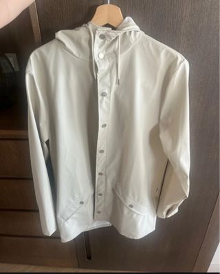 Chaqueta Rains Beige Impermeable
